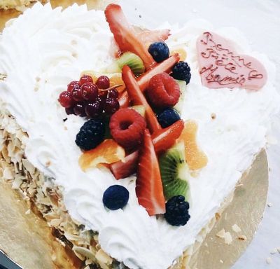 Gâteau Coeur Crème Chantilly Panachés de Fruits à Partager Fait Maison Fête des Grands-Mères Boulangerie Aixoise Marseille